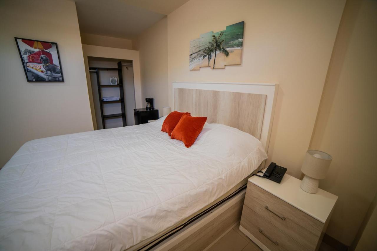 California Comfort & Suites ลอส อัลโกโดเนส ภายนอก รูปภาพ